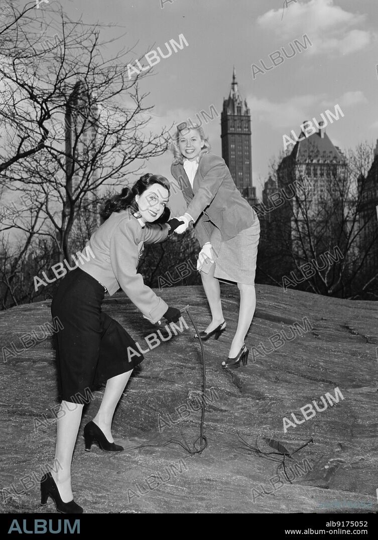 WILLIAM PAUL GOTTLIEB. Portrait of Doris Day and Kitty Kallen, Central Park, New York, N.Y., ca. Apr. 1947.