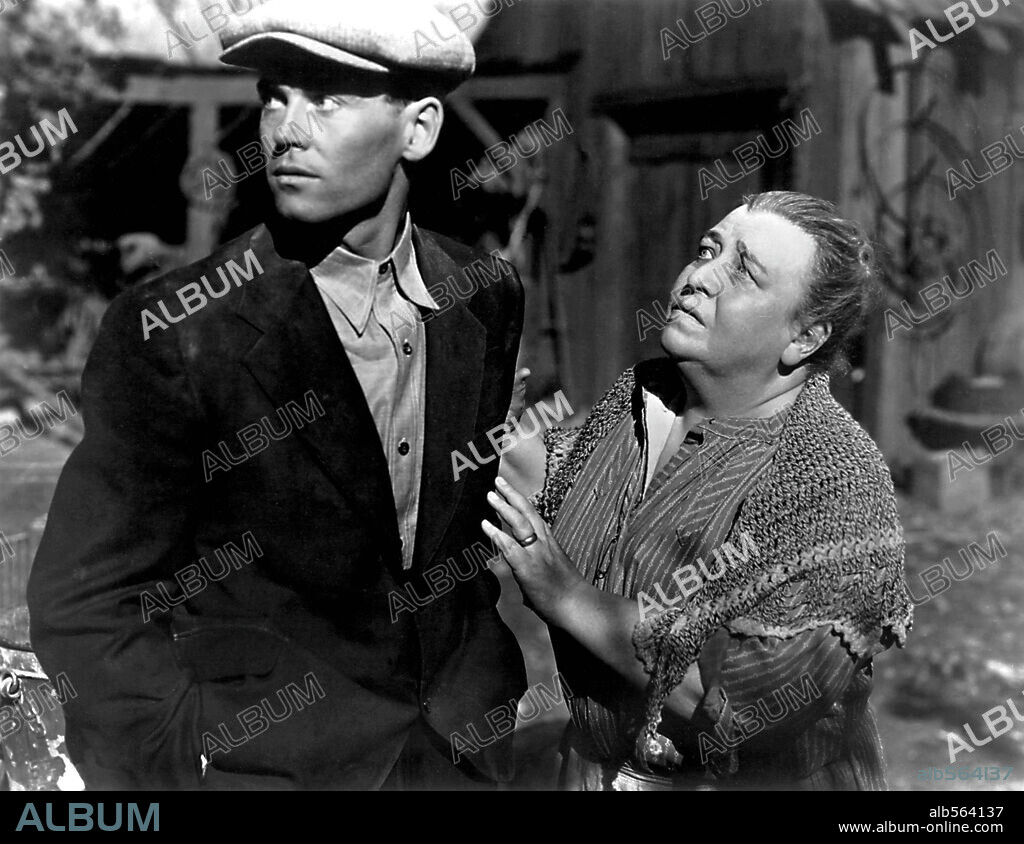 HENRY FONDA y JANE DARWELL en LAS UVAS DE LA IRA, 1940 (THE GRAPES OF WRATH), dirigida por JOHN FORD. Copyright 20TH CENTURY FOX.