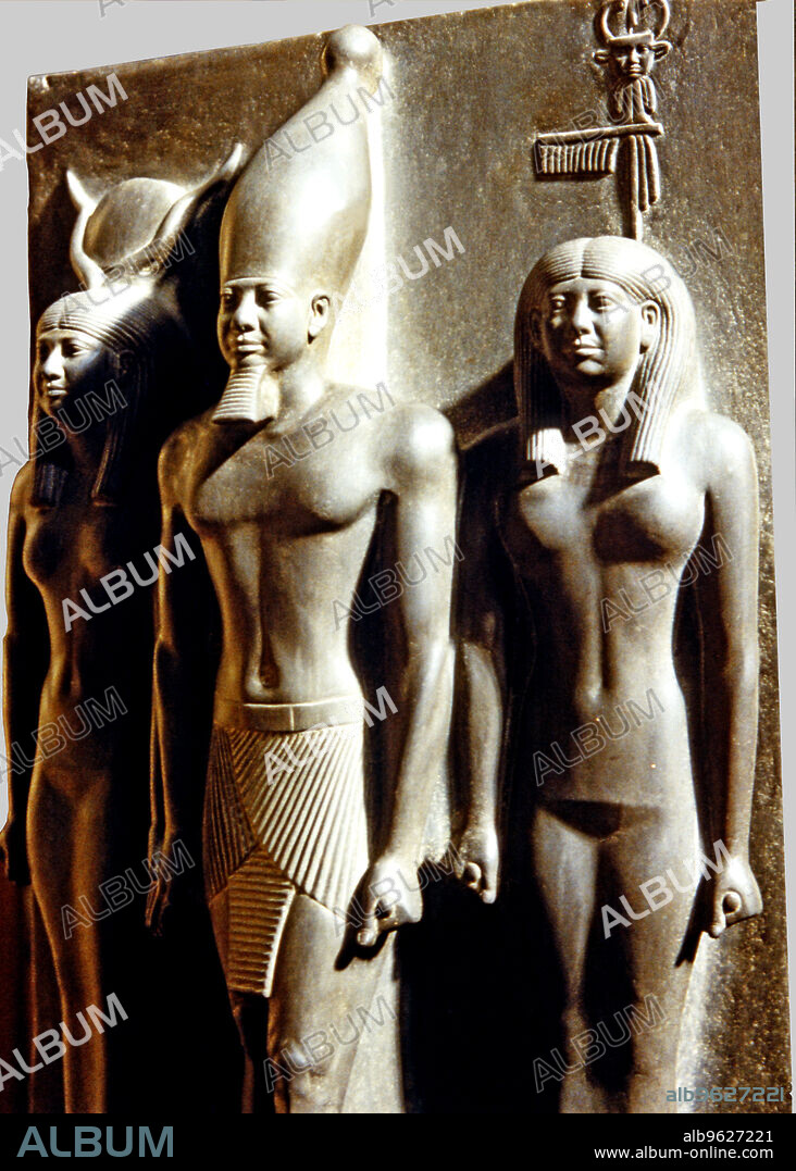 Menkaure Triad', Pharaoh Menkaure, builder of the third pyramid of Giza, detail.