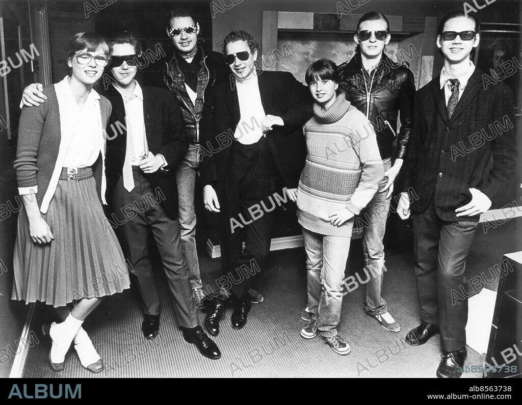 MÖLNDAL 1978-11-30.. Sundedagen i Mölndal, jippo på Sörgårdsskolan - Lotta Andersson, Lars Knaapi, Peder Olofsson, Viola Nises, Mikael Thunell, Rickard Roth. *** Local Caption *** GP Foto: Christer Strandberg / Kamerareportage / TT / Kod: 2524.