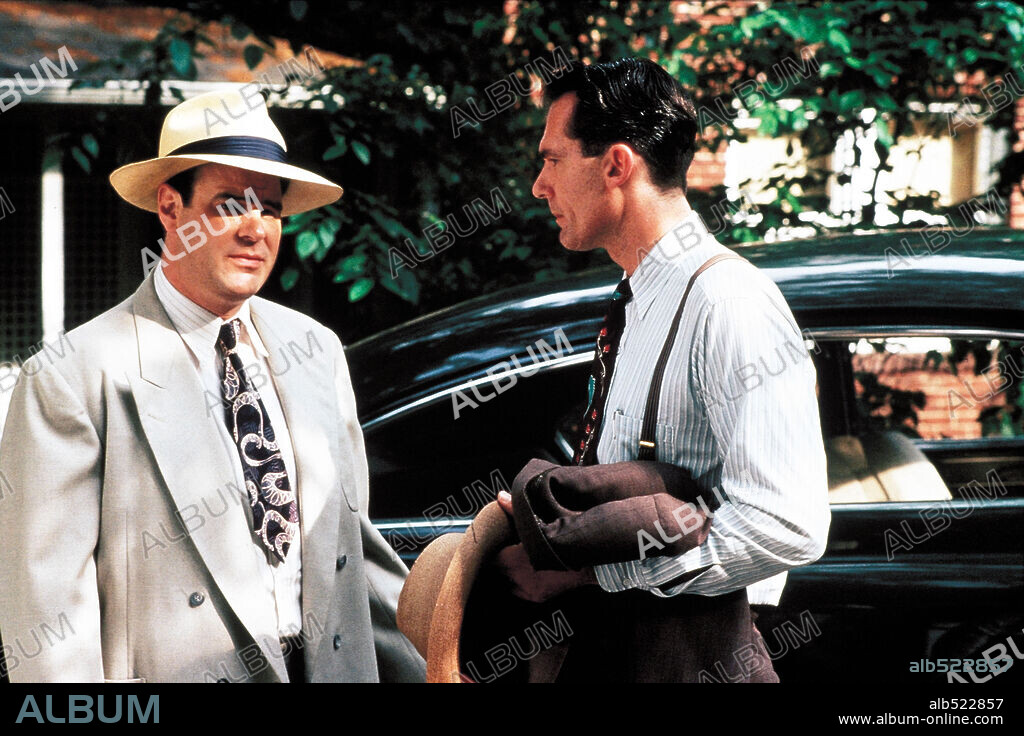 DAN AYKROYD in DRIVING MISS DAISY, 1989, directed by BRUCE BERESFORD. Copyright The Zanuck Company.