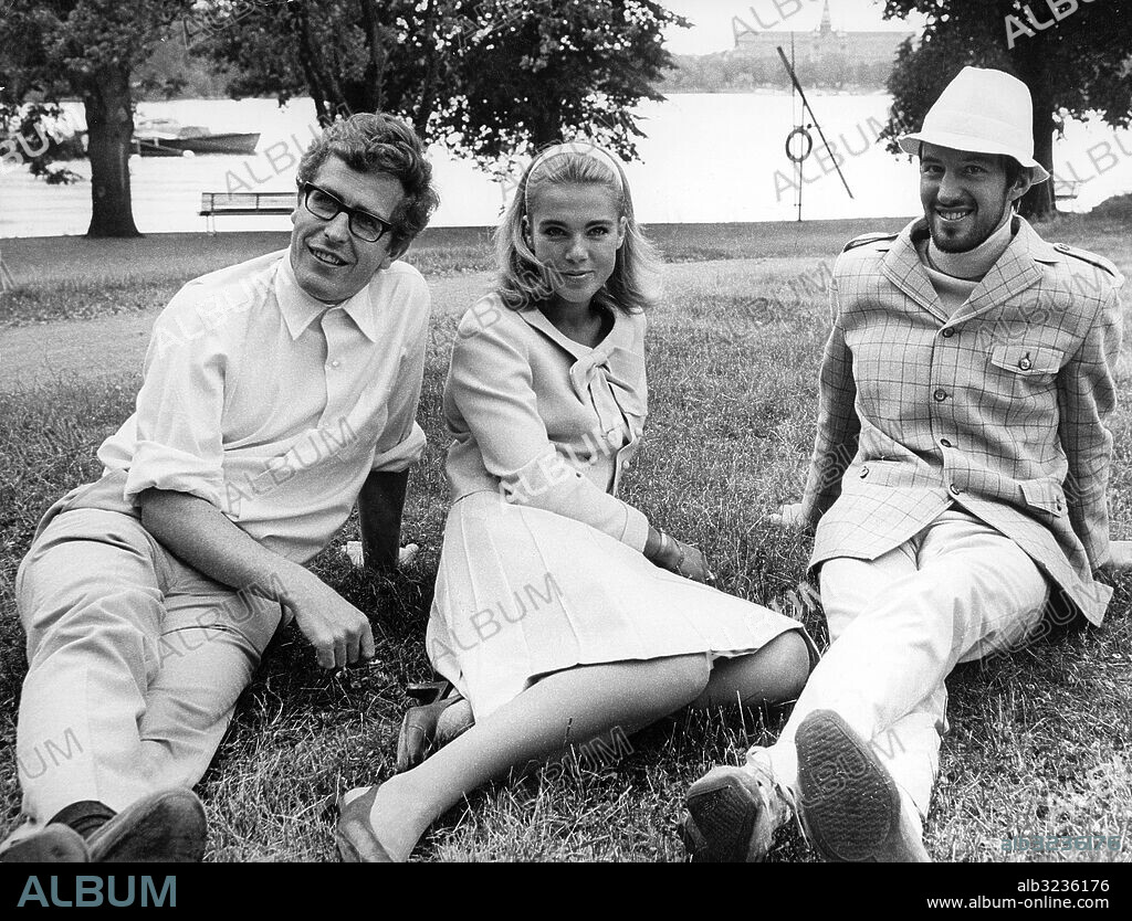 Utan bildtext. Not. Bo Widerberg, Pia Degermark, Tommy Berggren Anm. CD106 Skådespelare Regissörer Gräsmattor Paus persons: Bo Widerberg ;Pia Degermark ;Thommy Berggren sites: STOCKHOLM ;SVERIGE PhotoDate:1967-??-??.