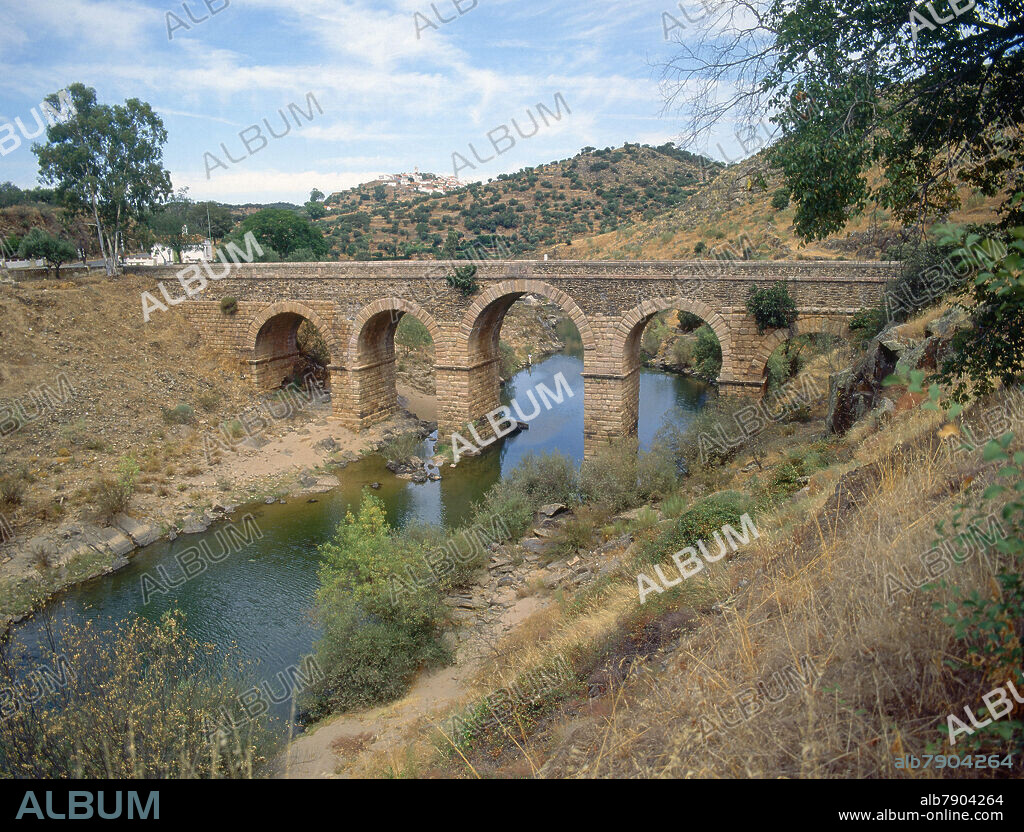 PUENTE DE SEGURA-ROMANO-SOBRE EL RIO ERJAS O ELJAS(MUN SEGURA).