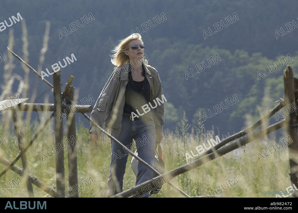 ANASTASIA HILLE en LOS ABANDONADOS, 2006 (THE ABANDONED), dirigida por NACHO CERDA. Copyright CASTELAO PRODUCCIONES, S.A./FILMAX.