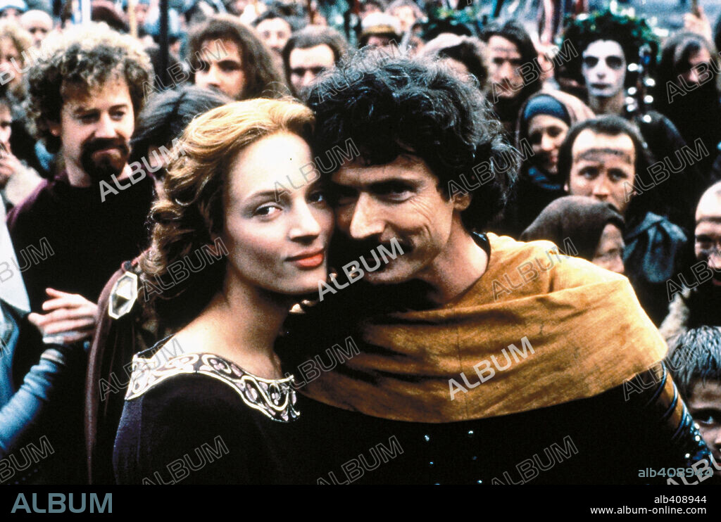PATRICK BERGIN and UMA THURMAN in ROBIN HOOD, 1991, directed by JOHN IRVIN. Copyright 20TH CENTURY FOX.