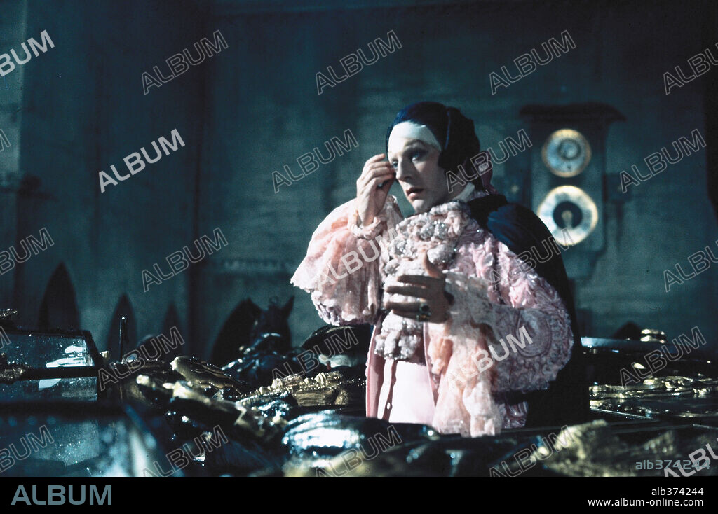 DONALD SUTHERLAND in FELLINI'S CASANOVA, 1976 (CASANOVA DI FEDERICO FELLINI), directed by FEDERICO FELLINI. Copyright FAST FILMS/PEA.