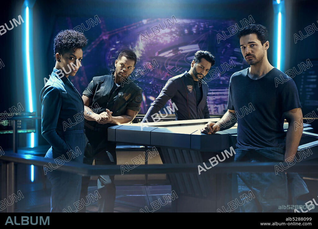 CAS ANVAR, Dominique Tipper, STEVEN STRAIT und WES CHATHAM in THE EXPANSE, 2015, unter der Regie von ROBERT LIEBERMAN. Copyright ALCON ENTERTAIMENT / Hivemind. S2.