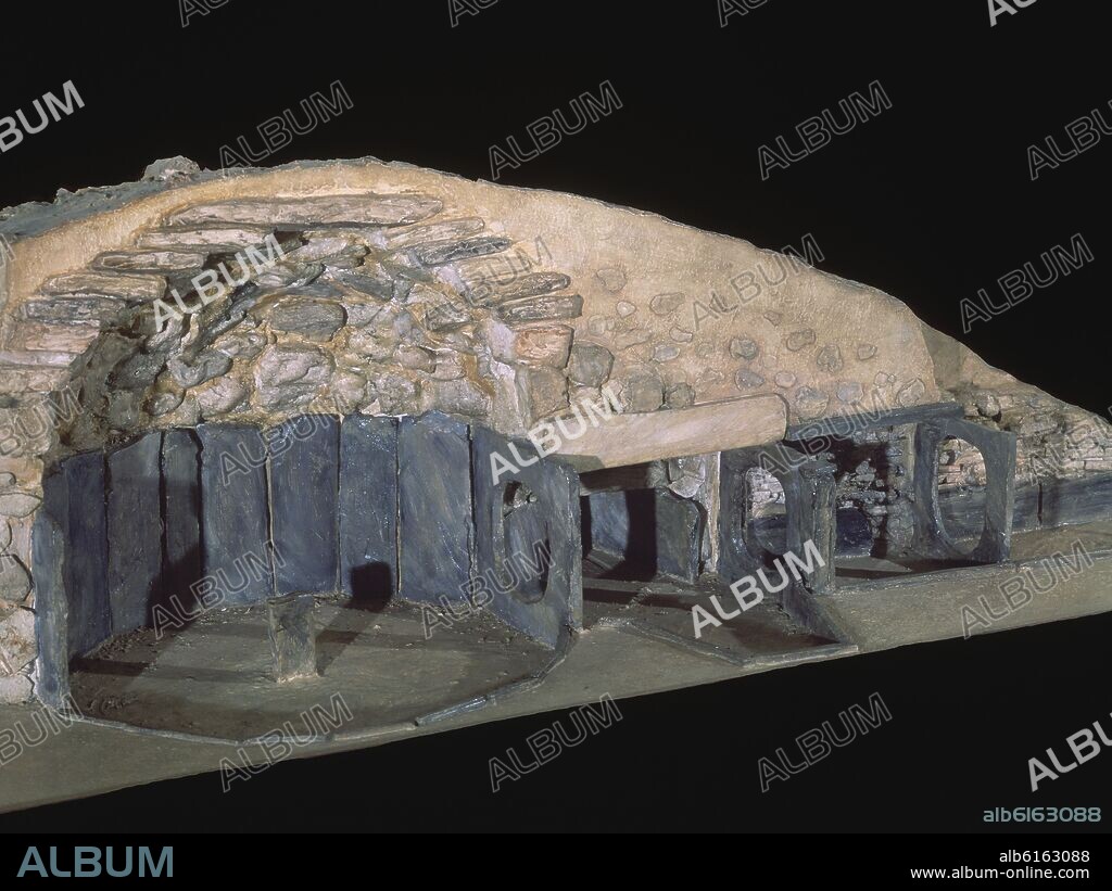 MAQUETA DE UN THOLOS DE LOS MILLARES - EDAD DE COBRE 2700-1800 AC.