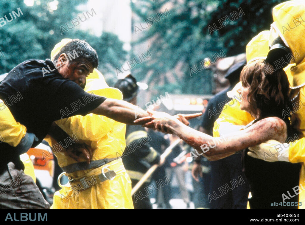 GEORGE CLOONEY y NICOLE KIDMAN en EL PACIFICADOR, 1997 (THE PEACEMAKER), dirigida por MIMI LEDER. Copyright DREAMWORKS.
