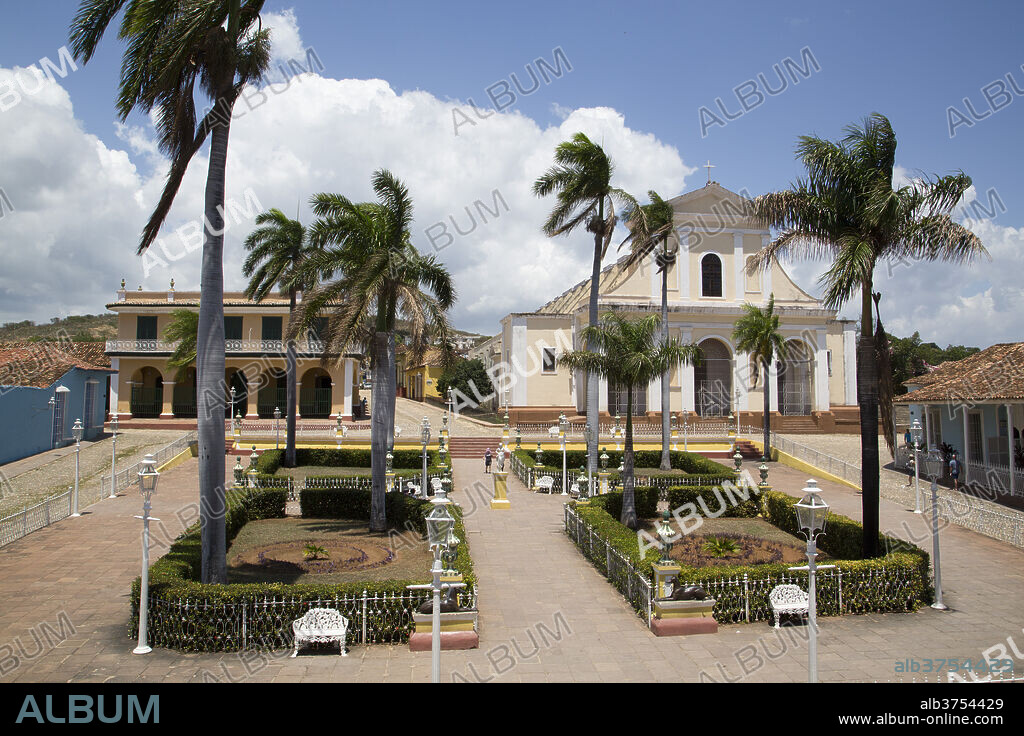 Iglesia Parroquial de la Santisima Trinidad, Plaza Mayor, Trinidad, UNESCO World Heritage Site, Sancti Spiritus, Cuba, West Indies, Central America.