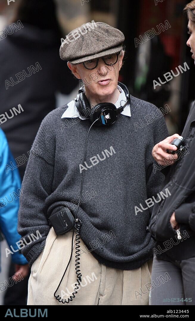 May 21 2008, New York City Director Woody Allen on the Chinatown set of the untitled Woody Allen Spring Project. 21/05/2008