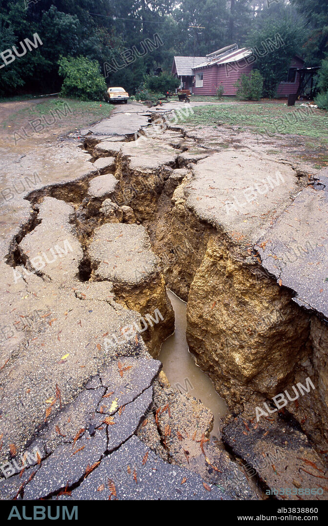 Fissure left by earthquake near Santa Cruz, California October 1989.