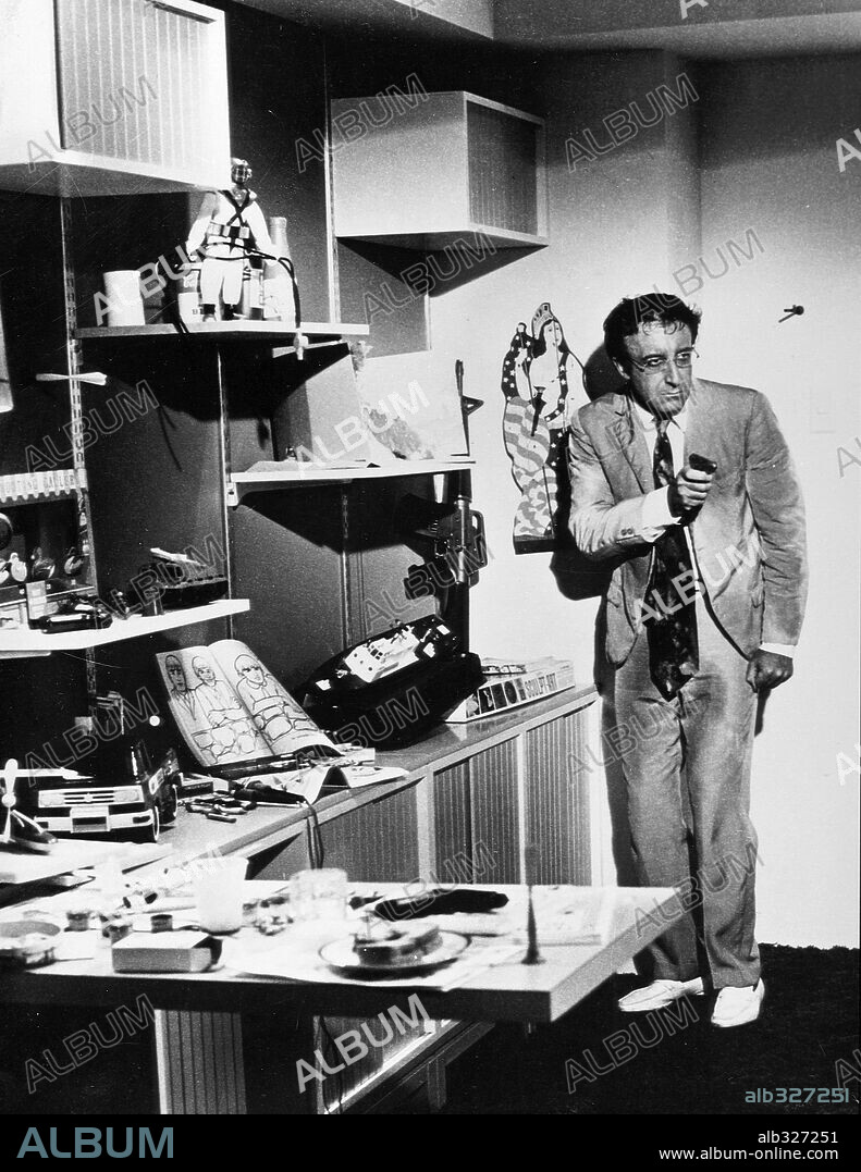 PETER SELLERS en EL GUATEQUE, 1968 (THE PARTY), dirigida por BLAKE EDWARDS. Copyright UNITED ARTISTS.