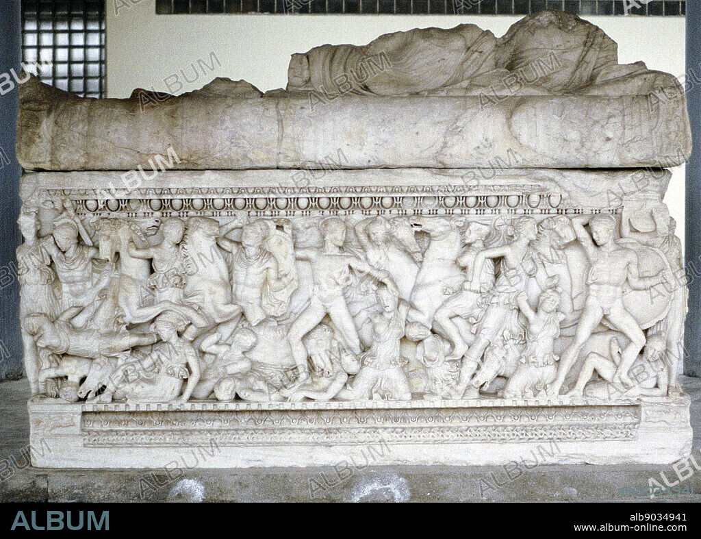 Battle scene from sarcophagus c300 BC. Mounted figure on right is either Alexander the Great or the general Hephestion (Hephaestion) his favourite. Archaeological Museum of Thessloniki.