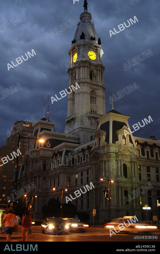 United States. Pennsylvania. Philadelphia City Hall. Built between 1871-1901. The Dome is decorated with the statue of the founder of the city, William Penn (1644-1718). Night view.