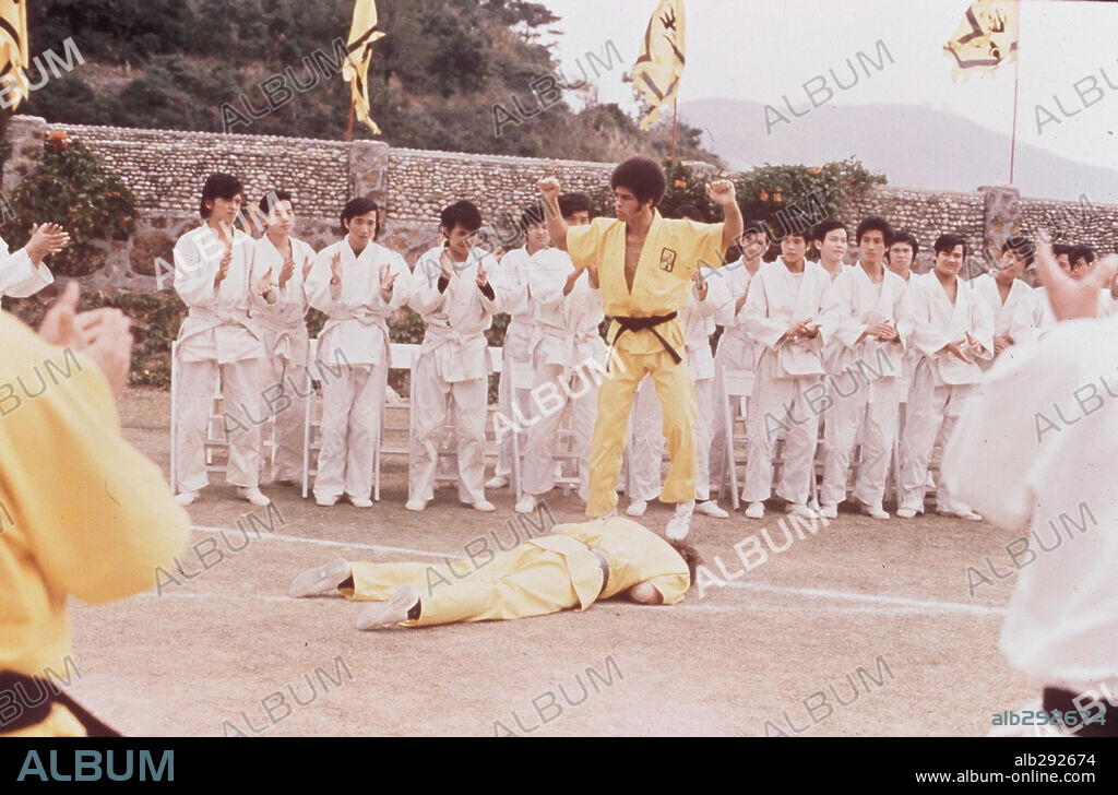 JIM KELLY (M) in ENTER THE DRAGON, 1973, directed by ROBERT CLOUSE. Copyright CONCORD/WB.