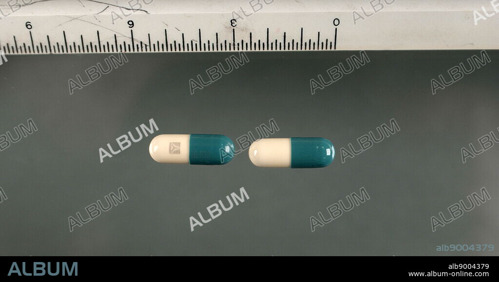 tussionex 5mg capsule;Tussionex contains a combination of chlorpheniramine and hydrocodone. Chlorpheniramine is an antihistamine that reduces the natural chemical histamine in the body.