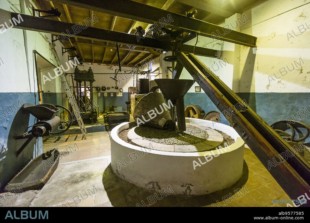 Olive oil mill, Sa Granja, house museum, Esporlas, Mallorca, Balearic Islands, Spain, Europe.