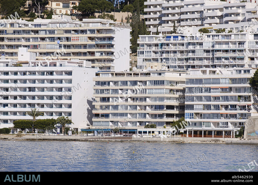 tourist hotel establishments, Santa Ponsa, Calviá, Mallorca, Balearic Islands, Spain.