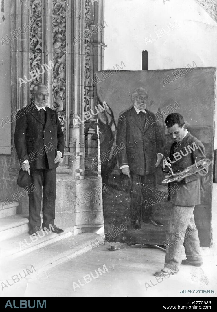 1935. Unamuno Posando en la Universidad de Salamanca para el pintor Aguiar, obra Adquirida después por el ministerio de educación para la Universidad.