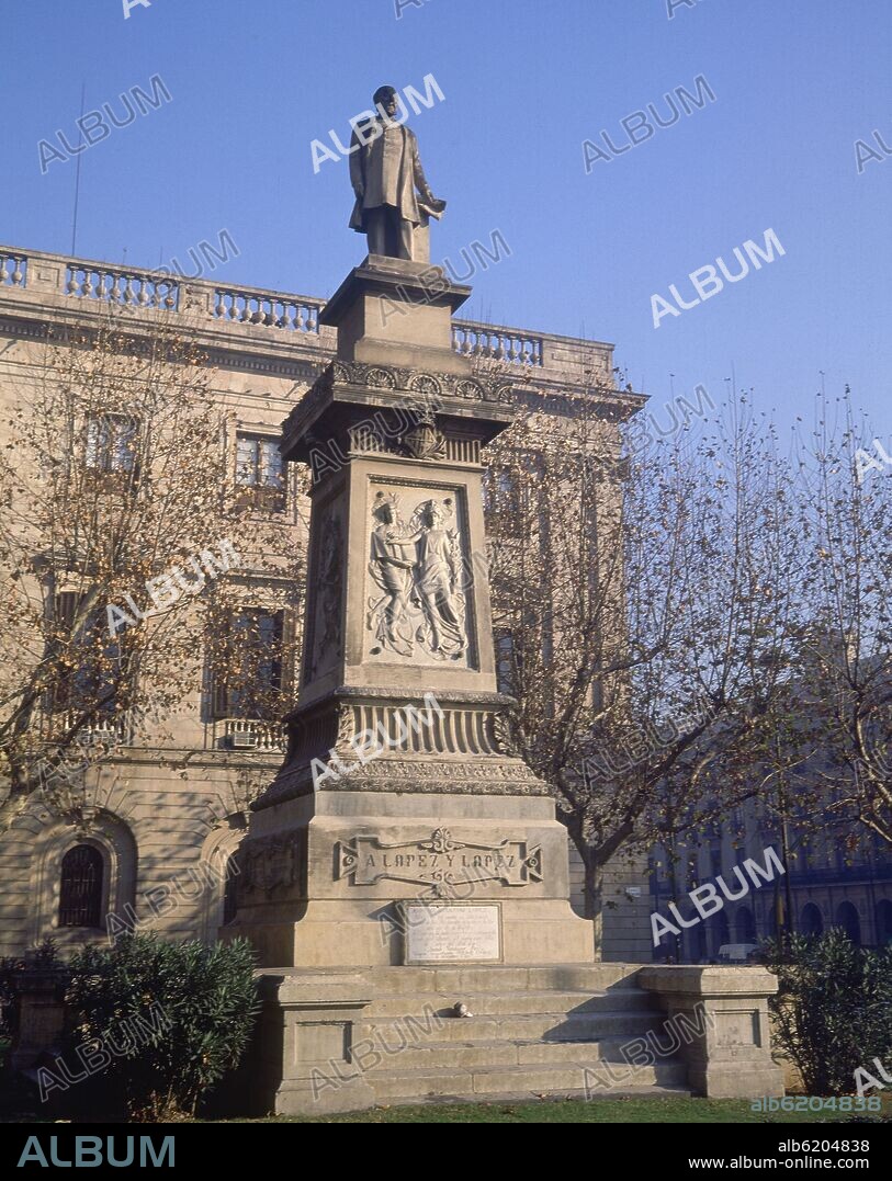 VENANCIO VALLMITJANA Y JOSEP ORIOL MESTRES. MONUMENTO A ANTONIO LOPEZ Y LOPEZ PRIMER MARQUES DE COMILLAS EN LA PLAZA QUE LLEVA SU NOMBRE - RETIRADOS PLAZA Y MONUMENTO POR ESCLAVISTA.
