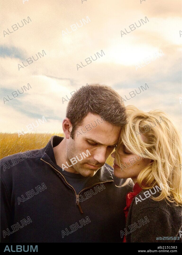 BEN AFFLECK and RACHEL MCADAMS in TO THE WONDER, 2012, directed by TERRENCE MALICK. Copyright REDBUD PICTURES.