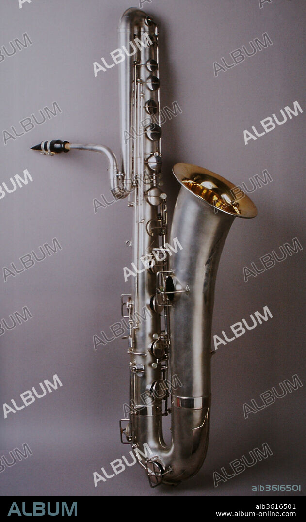Buescher bass saxophone hotsell