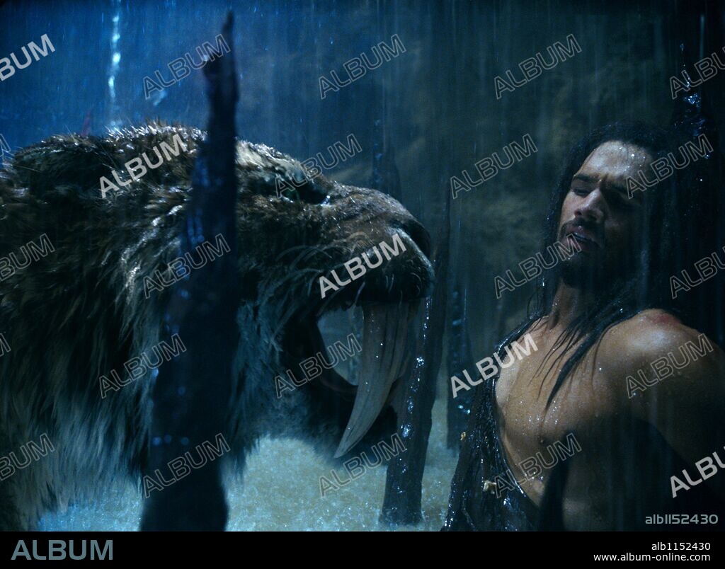STEVEN STRAIT dans 10,000 B. C., 2008, réalisé par ROLAND EMMERICH. Copyright WARNER BROS. PICTURES/LEGENDARY PICTURES/MARK GORDON PROD.