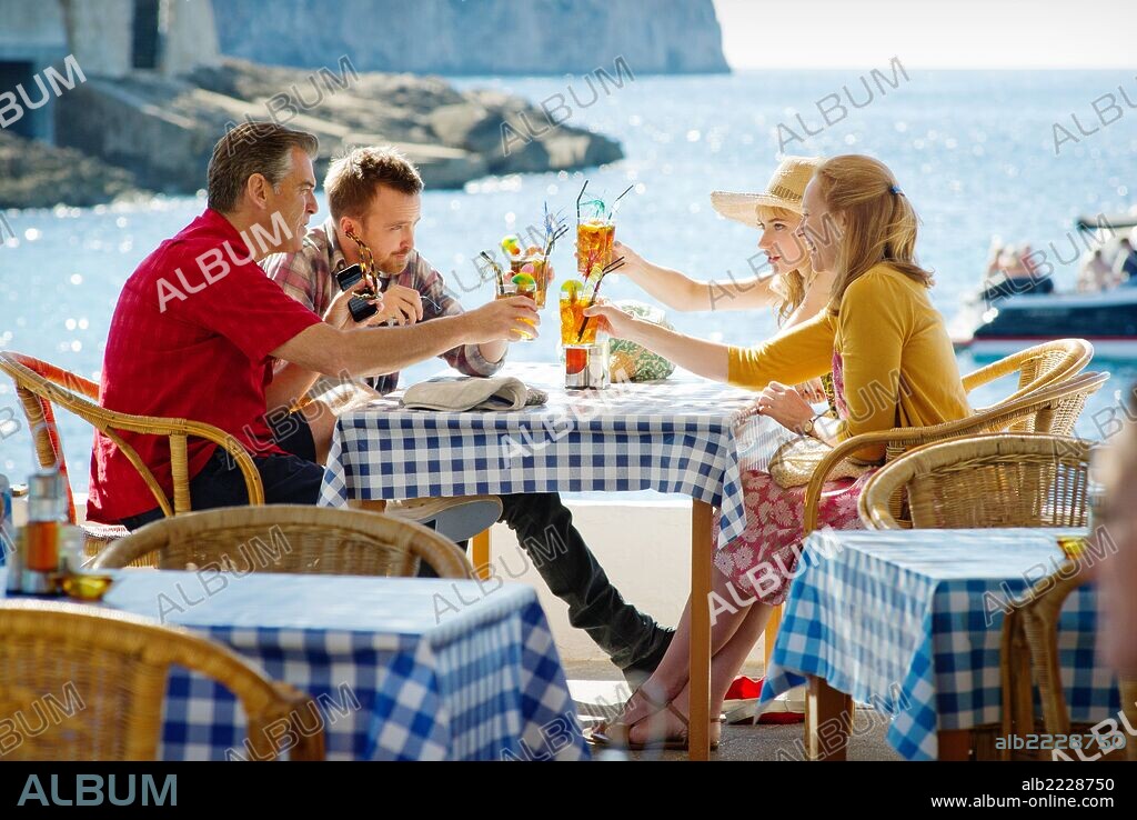 AARON PAUL, IMOGEN POOTS, PIERCE BROSNAN and TONI COLLETTE in A LONG WAY DOWN, 2013, directed by PASCAL CHAUMEIL. Copyright WILDGAZE FILMS.