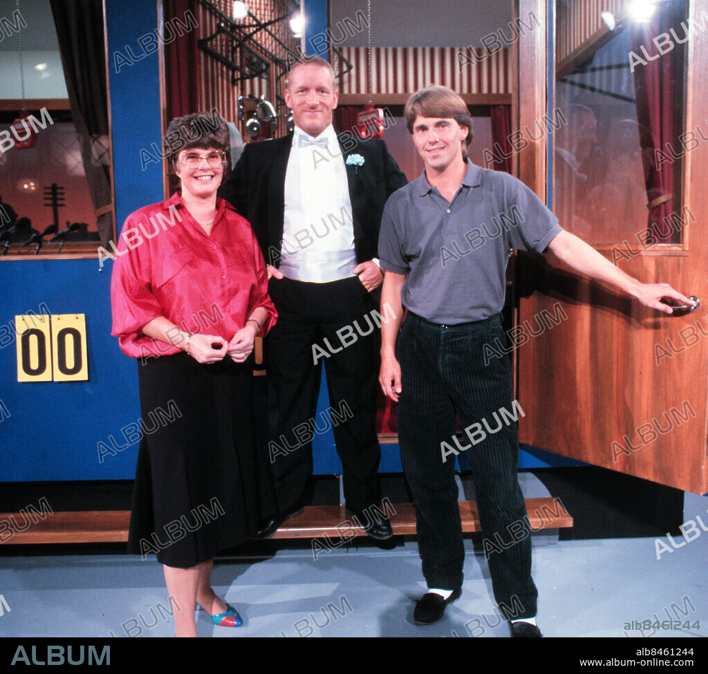 Göteborg 1987. TV-programmet På Spåret - fr v: Margareta Söderström , Lennart "Hoa-Hoa" Dahlgren och Thomas Wernerson. Foto: Bror Augustsson / Kamerareportage *** Local Caption *** . BROR AUGUSTSSON.