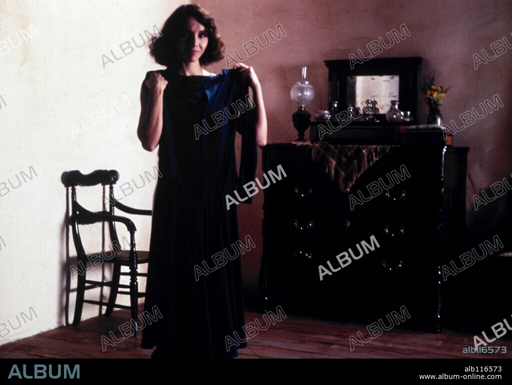ANA BELEN en LA CASA DE BERNARDA ALBA, 1987, dirigida por MARIO CAMUS. Copyright PARAISO FILMS.