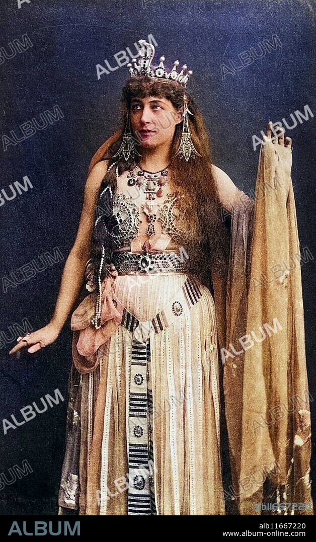 Lillie Langtry (1853-1929) English socialite and actress who first appeared on stage in 1881. Here as Cleopatra in Antony and Cleopatra by William Shakespearet around 1895, Historic, digitally restored reproduction from a 19th century original, Record date not stated