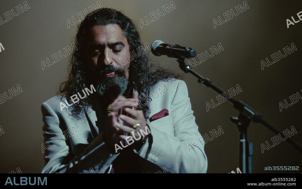 DIEGO EL CIGALA en INDESTRUCTIBLE. EL ALMA DE LA SALSA, 2017, dirigida por DAVID PAREJA. Copyright LIVE IN SALSA/SALON INDIEN FILMS.