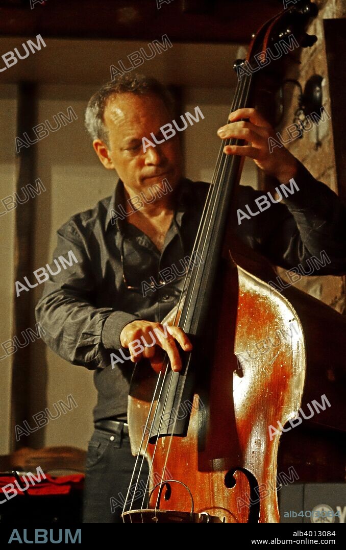 Alec Dankworth, jazz bassist and composer, The Woodman, Ide Hill, Kent. Dankworth is the son of the late Sir John Dankworth and Dame Cleo Laine.