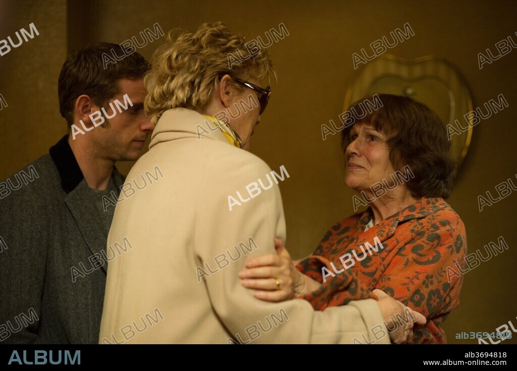 ANNETTE BENING, JAMIE BELL und JULIE WALTERS in FILM STARS DON'T DIE IN LIVERPOOL, 2017, unter der Regie von PAUL MCGUIGAN. Copyright EON PRODUCTIONS/SYNCHRONISTIC PICTURES.