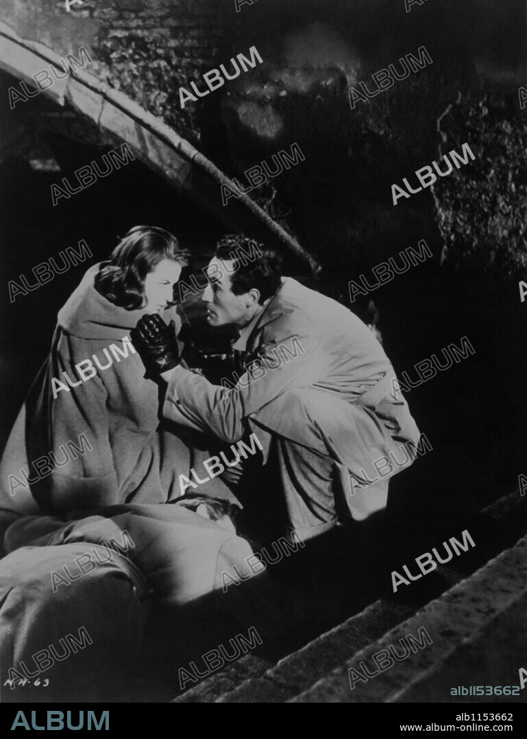 MICHAEL RENNIE, SILVANA MANGANO y VITTORIO GASSMAN en MAMBO, 1954, dirigida por ROBERT ROSSEN. Copyright PARAMOUNT PICTURES.