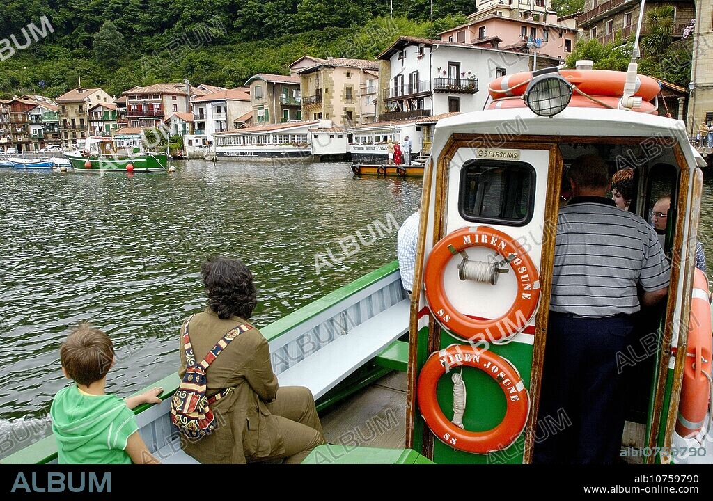 Boat crossing from Pasajes de San Juan to Pasajes de San Pedro, Pasai Donibane. Guipuzcoa. Euskadi. Spain.