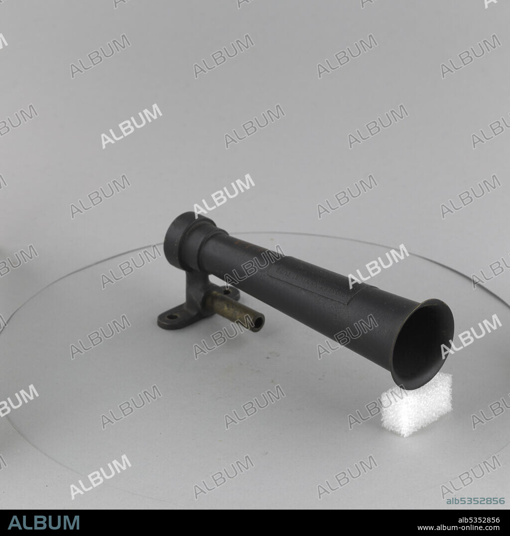 PIONEER INSTRUMENT COMPANY. 162mm long, 30mm diameter mouth; ca.1920; experimental; brass painted black.