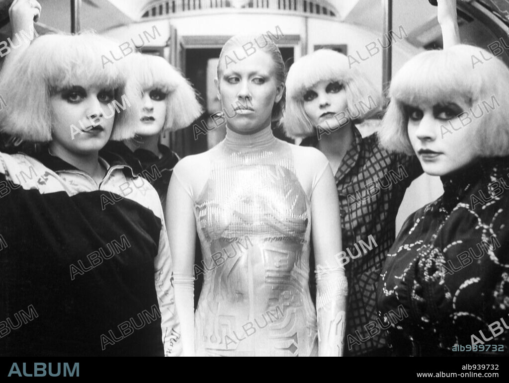 HAZEL O'CONNOR in BREAKING GLASS, 1980, directed by BRIAN GIBSON. Copyright GTO/PARAMOUNT.