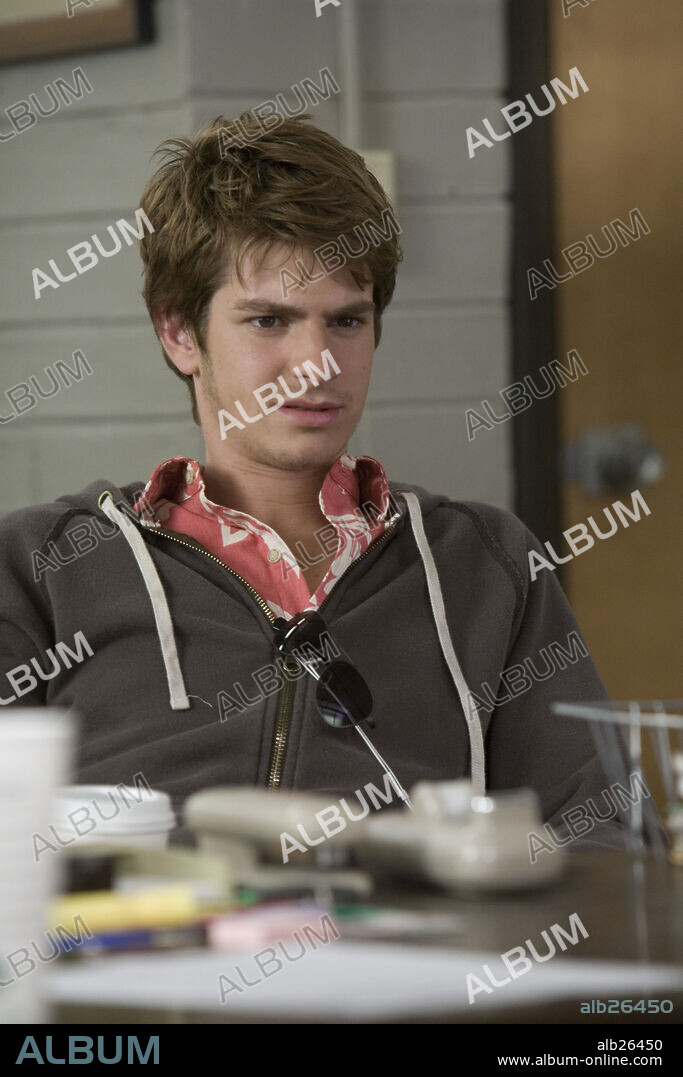 ANDREW GARFIELD en LEONES POR CORDEROS, 2007 (LIONS FOR LAMBS), dirigida por ROBERT REDFORD. Copyright ANDELL ENTERT./BRAT NA PONT PROD./CRUISE/WAGNER PROD./ / JAMES, DAVID.