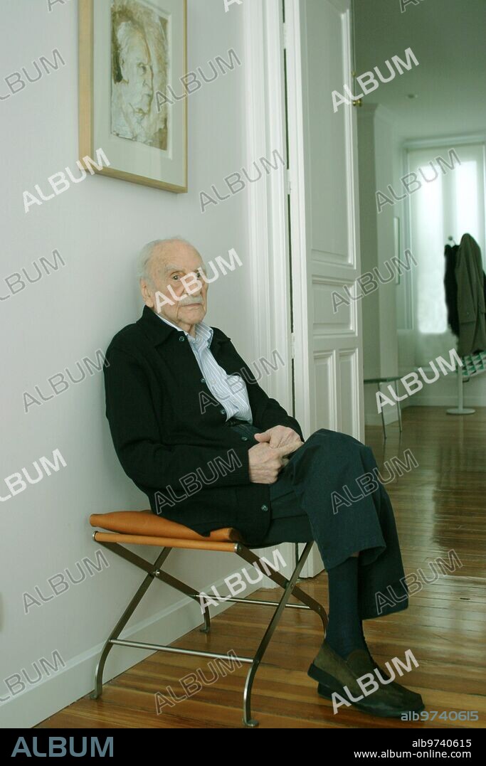 Madrid. 23/10/03. Francisco de Ayala, Escritor. Foto: Jose Luis Alvarez. Archdc.  Atencion foto Retocada, no volver A archivar.