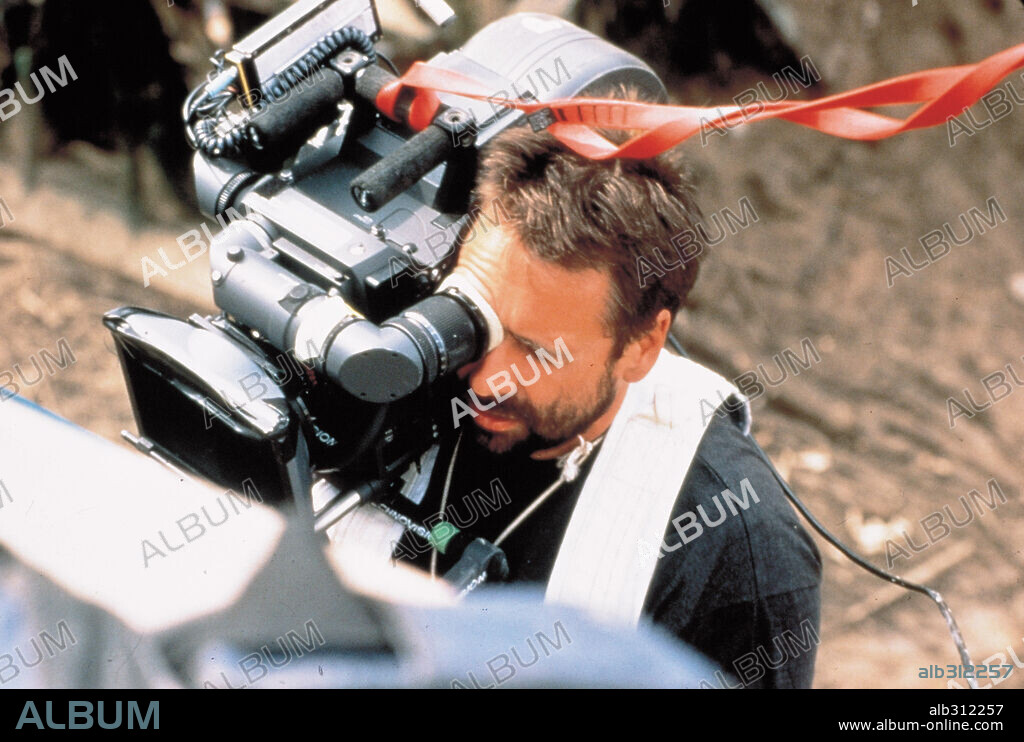 LUC BESSON in MESSENGER: THE STORY OF JOAN OF ARC, 1999 (JEANNE D'ARC), directed by LUC BESSON. Copyright GAUMONT.