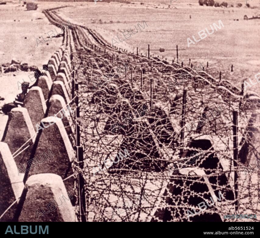 Germany / Siegfried Line (Westwall). (ring of fortifications at the Western frontier fr. Aachen to the Swiss border built from May 1938 to August 1939 by order of Hitler). Dragon's teeth as anti-tank obstacle. Photo, 1939. Fr.: magazine "Der Schulungsbrief", 6th year, 10th issue, 1939.