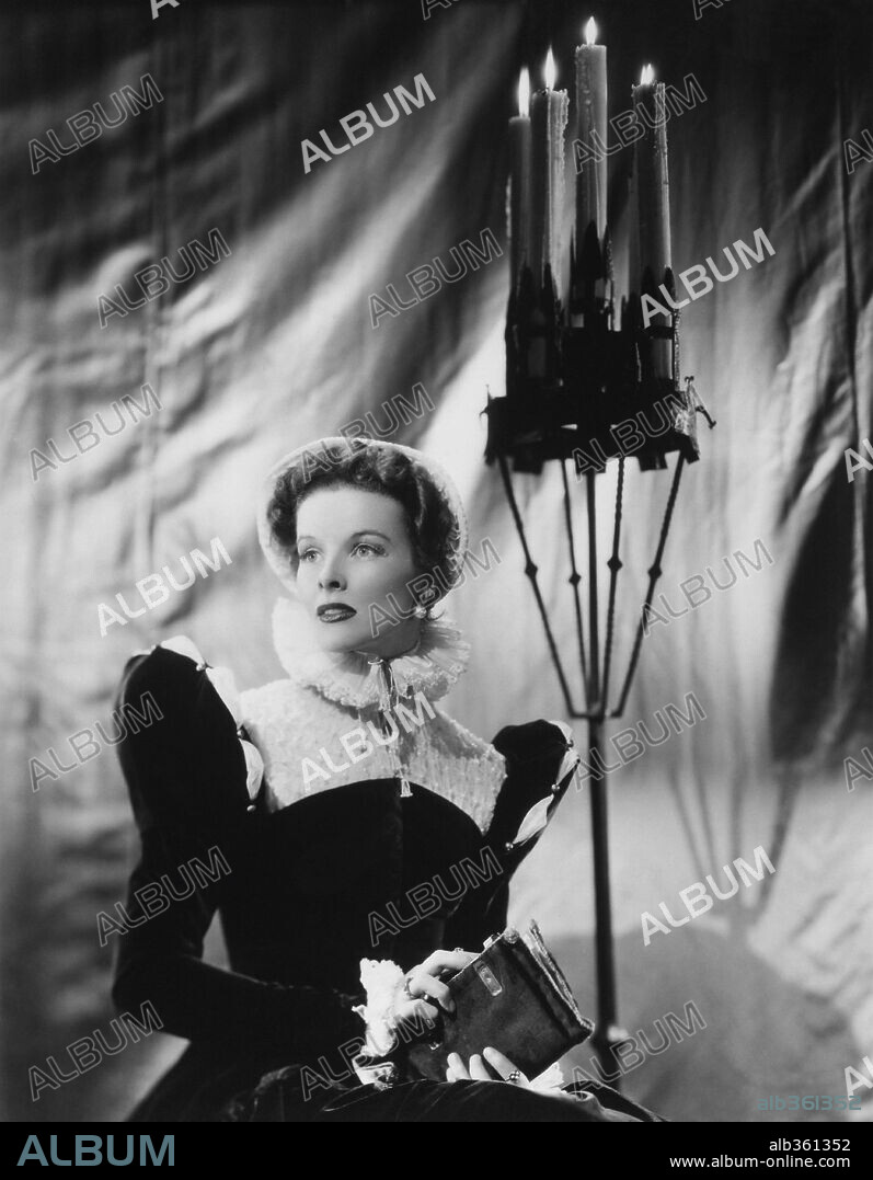 ESCOSIA: REINA MARY y KATHARINE HEPBURN. KATHARINE HEPBURN en MARÍA ESTUARDO, 1936 (MARY OF SCOTLAND), dirigida por JOHN FORD. Copyright RKO.