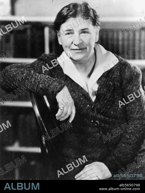 Cather, Willa Sibert US writer. Winchester, Va. 7.12.1873 - New York. 24.4.1947. Portrait photo, c. 1930.
