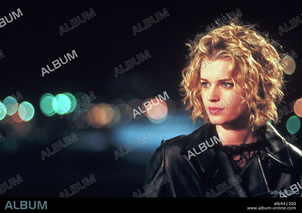 REBECCA ROMIJN in FEMME FATALE, 2002, directed by BRIAN DE PALMA. Copyright WARNER BROS. PICTURES / GEORGE, ETIENNE.