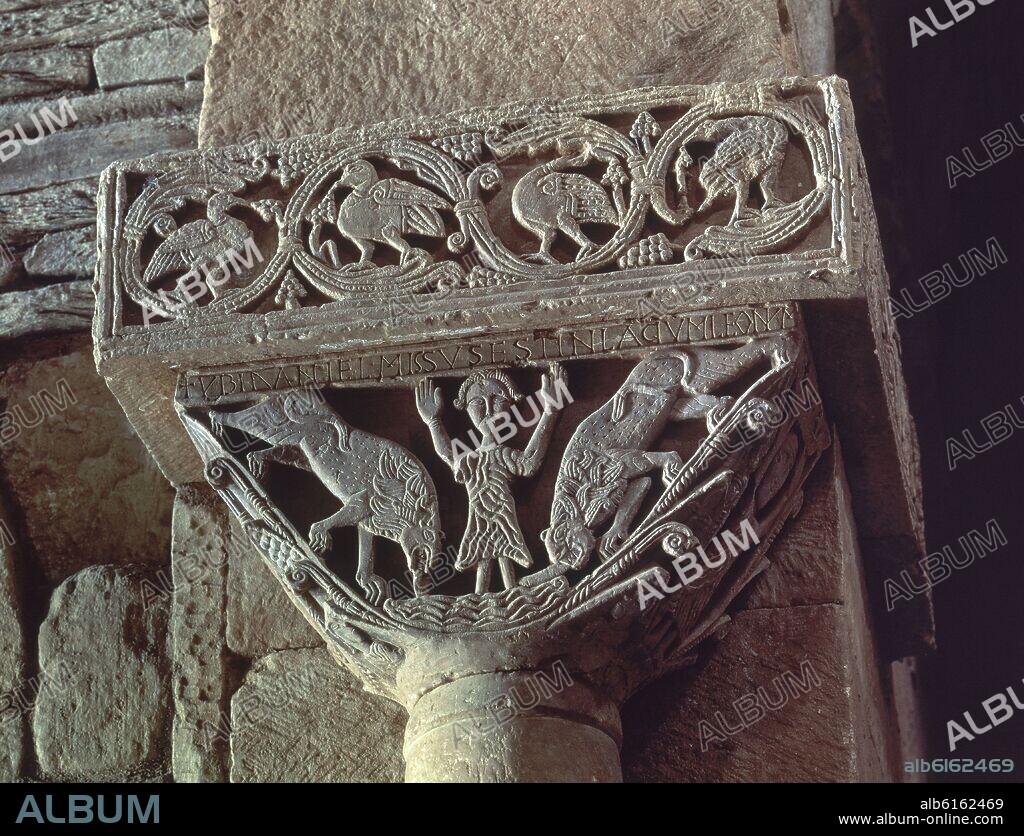 CAPITEL VISIGODO - DANIEL EN EL FOSO DE LOS LEONES - SIGLO VII.