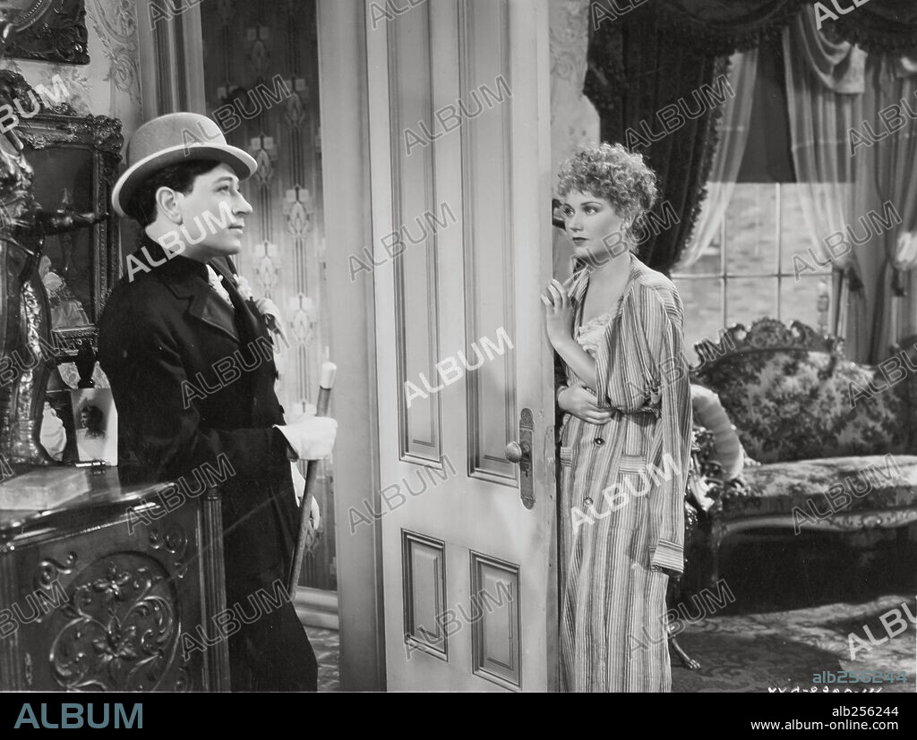 FAY WRAY and GEORGE RAFT in THE BOWERY, 1933, directed by RAOUL WALSH. Copyright FOX FILMS.
