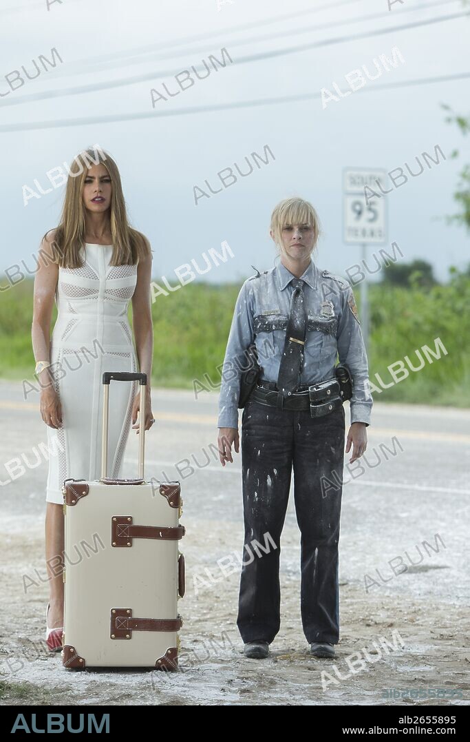 REESE WITHERSPOON y SOFIA VERGARA en HOT PURSUIT, 2015, dirigida por ANNE FLETCHER. Copyright MGM/NEW LINE CINEMA/PACIFIC STANDARD/WARNER BROS / EMERSON, SAM.