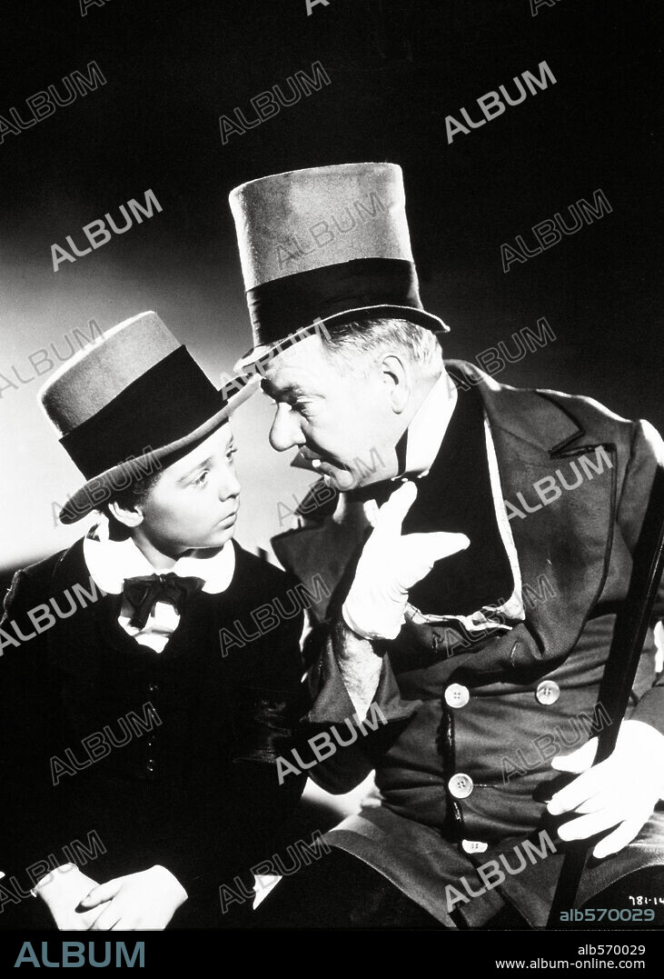 FREDDIE BARTHOLOMEW y W. C. FIELDS en DAVID COPPERFIELD, 1935 (PERSONAL HISTORY, ADVENTURES, EXPERIENCE, & OBSERVATION OF DAVID COPPERFIELD THE YOUNGER, THE), dirigida por GEORGE CUKOR. Copyright M.G.M.